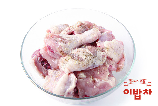 굽는 맛은 잊을 수 없지만 냄새는 걱정되세요? 깔끔하고 효율적인 치킨 농장 설계!