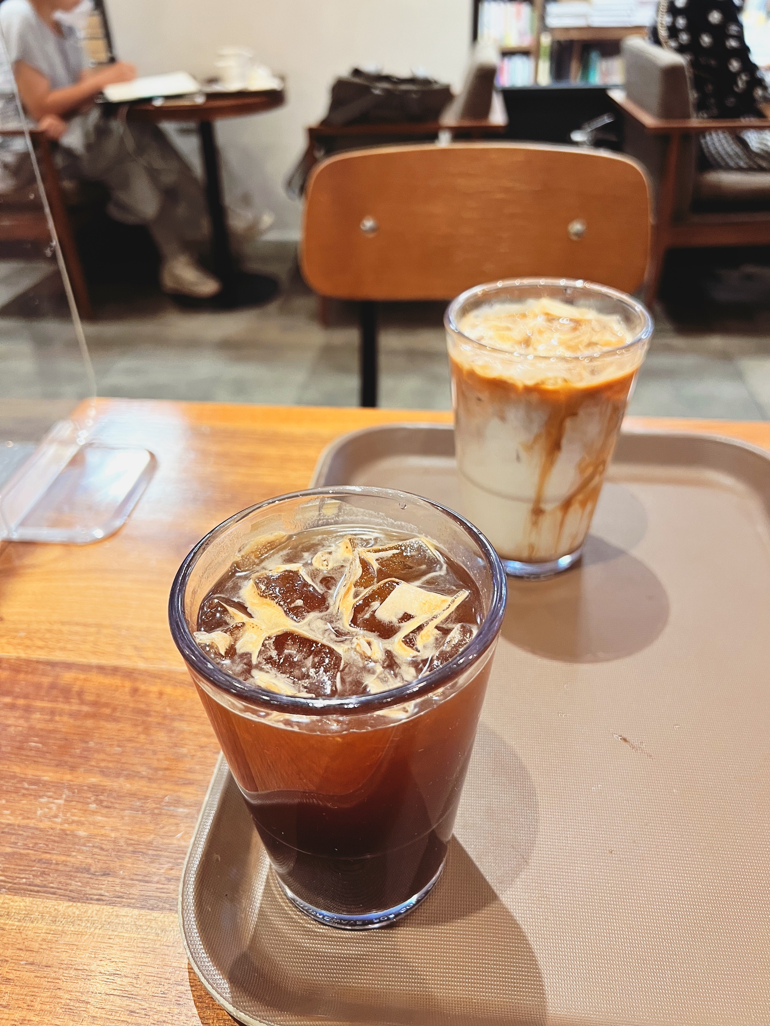  폴바셋 커피 2잔 | 폴바셋 교보문고 강남점 | 룽고, 카라멜 마키아토, 신한 에이스 블루라벨, KB 유앤디, 알파원 오토체인지