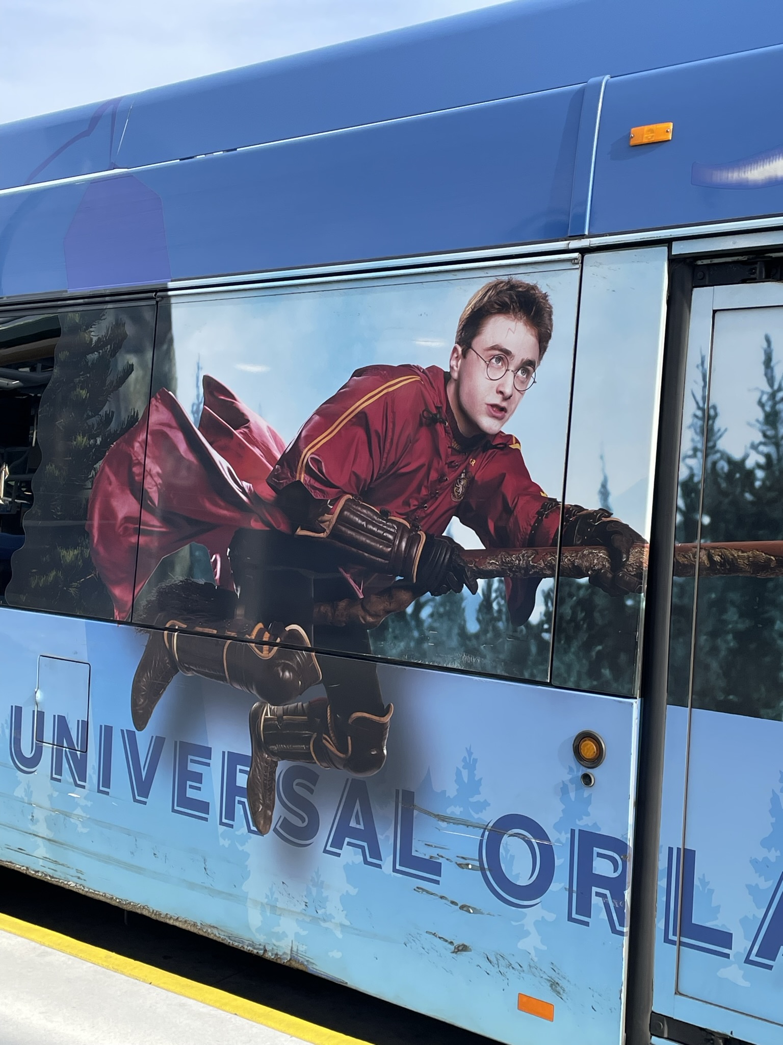 universal orlando shuttle bus