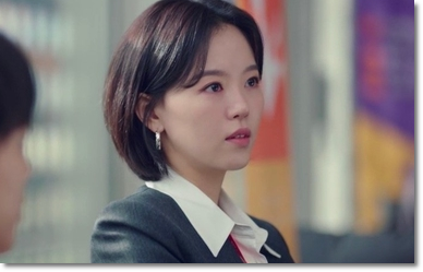 여성 단발머리 레이어드 컷 (짧은 단발 또는 긴 단발/스컬펌 1