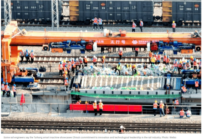 중국&#44; 세계 최초 철도교량 거더 교체&#44; 운반&#44; 가설 일체형 장비 가동 VIDEO: ‘World record’: China replaces section of train bridge in four hours using smart maintenance machine