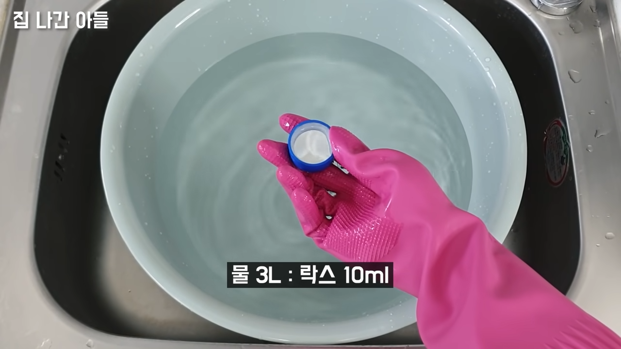 "제발 뚜껑 좀 닫고 쓰세요" 한국인 90%가 똥물 다 튀기는지도 모르고 엉덩이 종기 유발시키는 최악의 습관