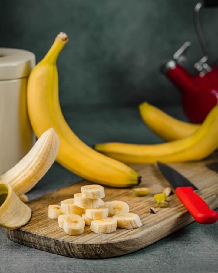슬라이스한-바나나-사진