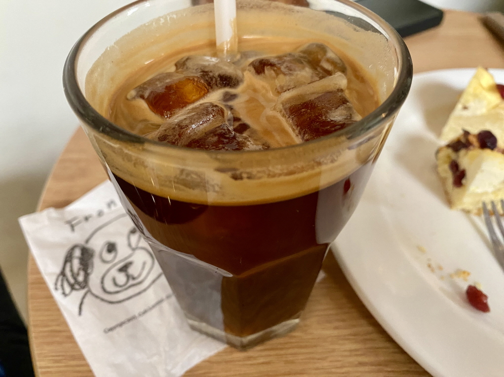 카페레이어드-아이스아메리카노