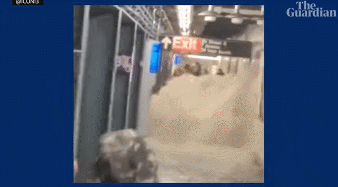  뉴욕시 사상 최초 홍수 비상경보 발령...최소 14명 사망 VIDEO:Footage from Hurricane Ida shows historic flooding in NYC subway system prompting shut down
