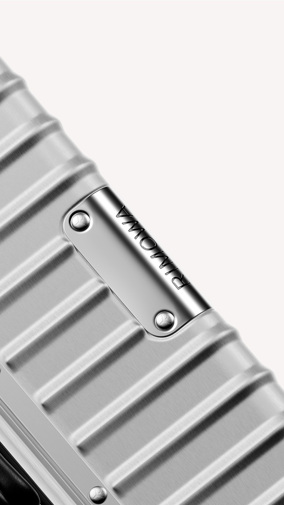 명품 캐리어 Remo와 클래식 컬렉션 x 송강 노블레스 화보 패션 : 남성 크로스백 추천! 3