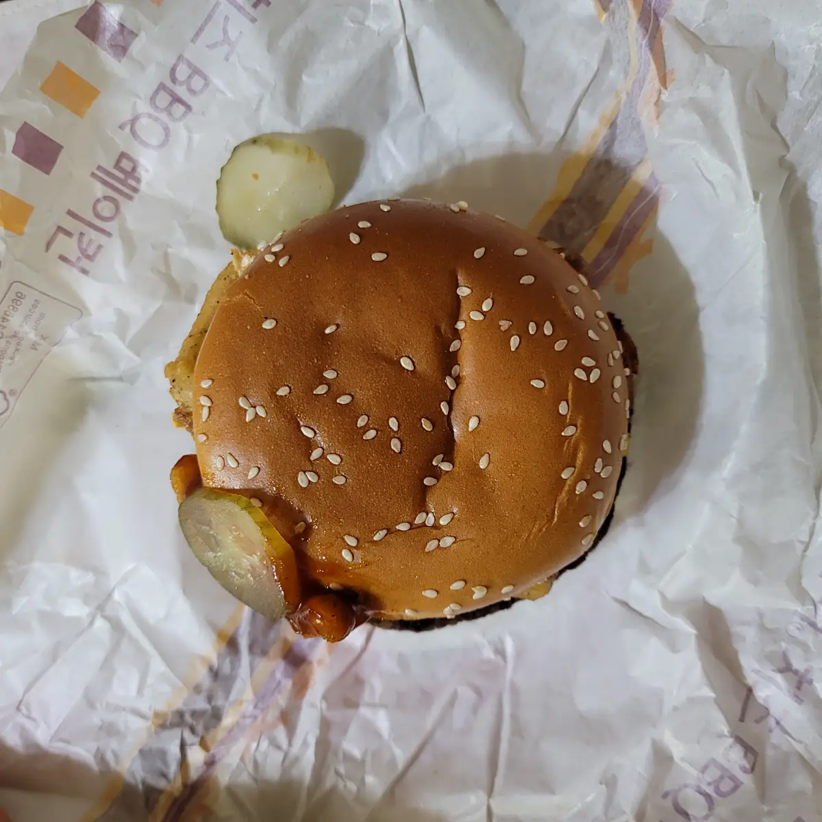 맥도날드-쿼터파운더-치즈-BBQ-베이컨-버거-구성