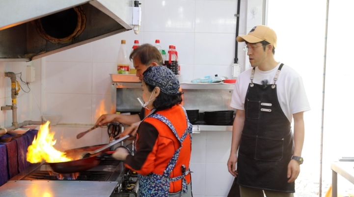 동네한바퀴-오쌈정식-오리불고기쌈밥-식당