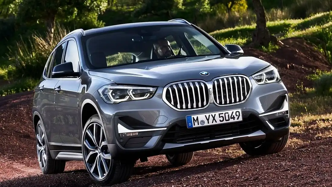 BMW X1 풀체인지 사진 가격 가격표 실구매가 모의견적 제원 옵션 카탈로그 디자인 실내 트렁크 색상 총정리