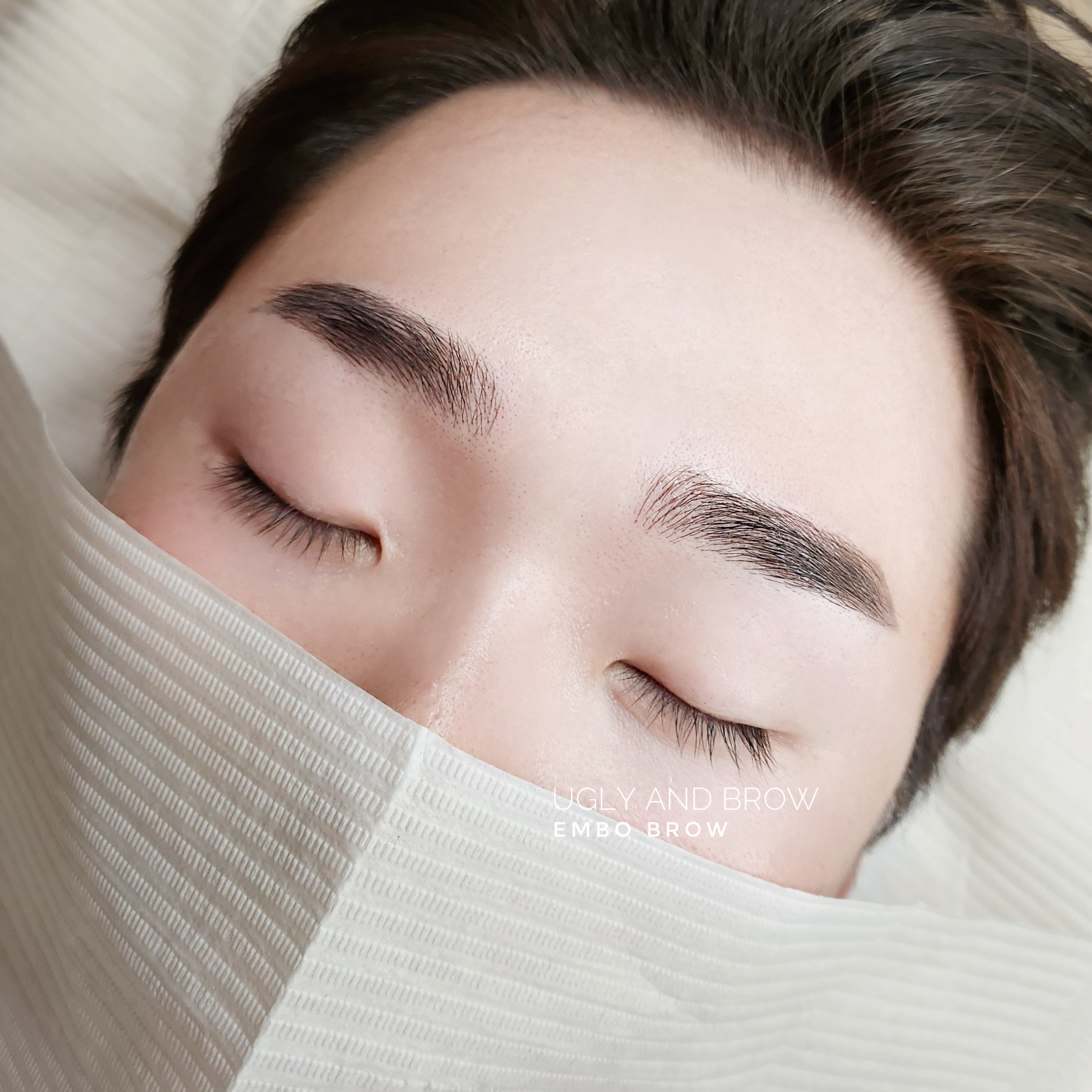 수지브로우 이미지
