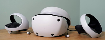  소니는 자사 최신 플레이스테이션 가상현실 헤드셋인 PS VR2를 더욱 활용할 수 있도록 PC 게임 실행 기능을 추가할 계획