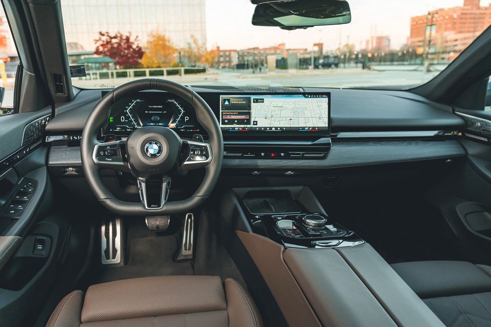 신형 BMW 5시리즈 실내 인테리어 사진