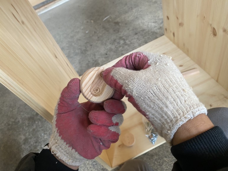 우드킴 오산목재 목재 재단 레드파인 원목 옷장 만들기 원목 옷걸이 막대 붙이는 법 10
