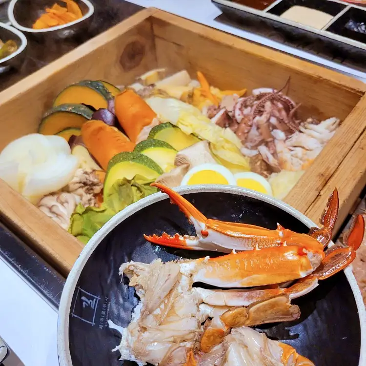 투데이 맛있는 메뉴 고기 딱새우 랍스타 편백찜 세이로무시 맛있는 식당 추천 부산 남천동 맛집