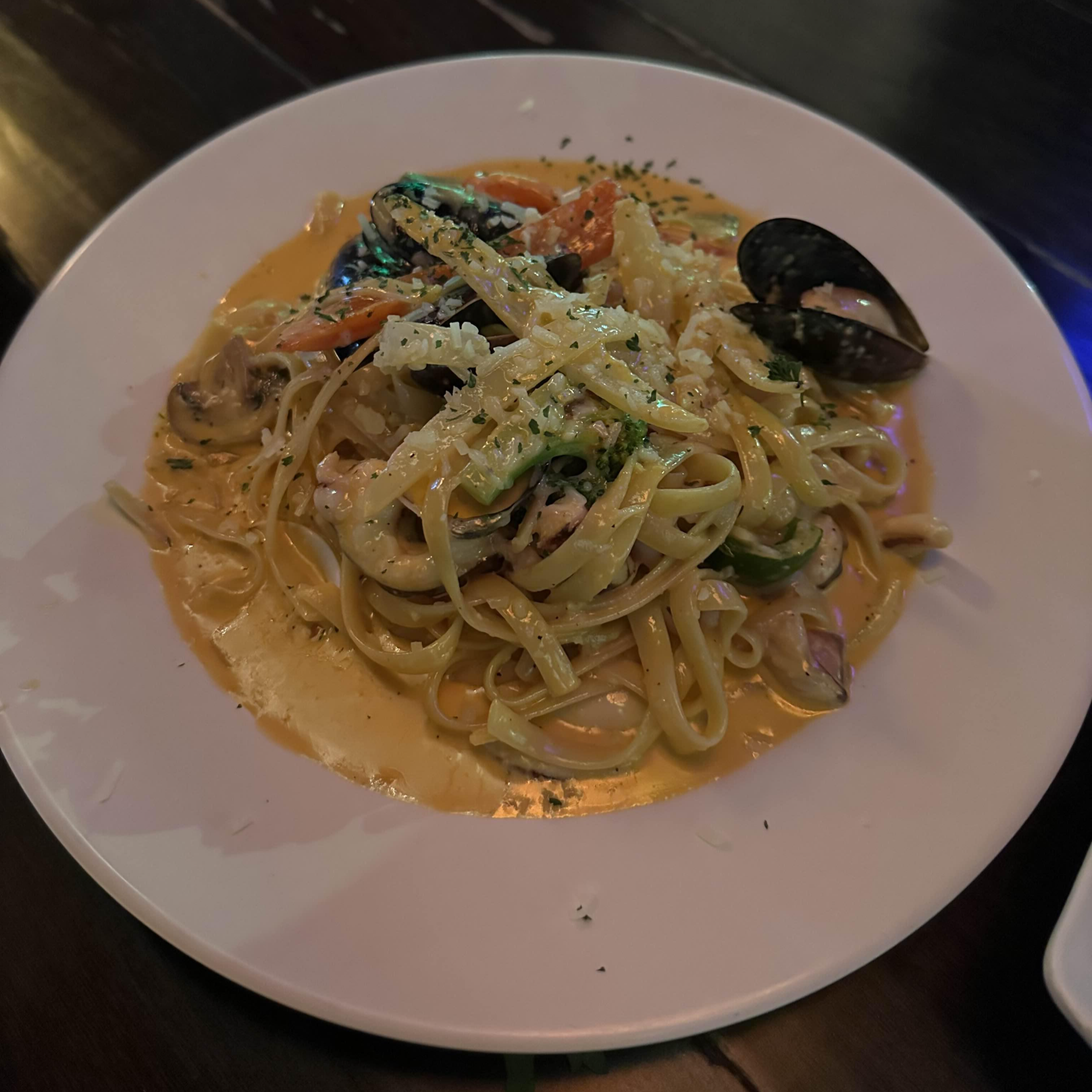 seafood cream spicy pasta