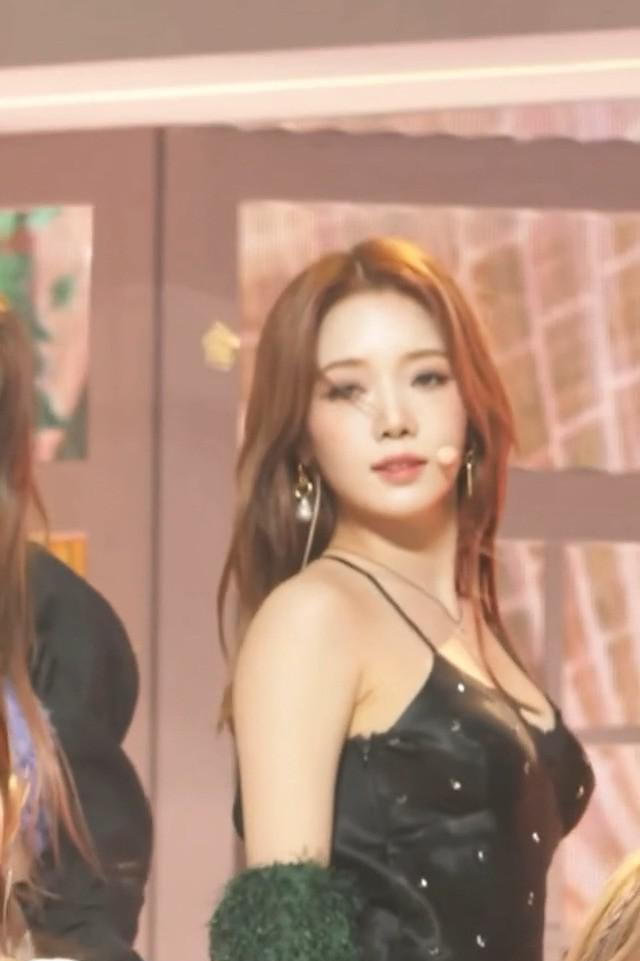  프로미스나인 노지선 끈나시 슬립 느낌 원피스