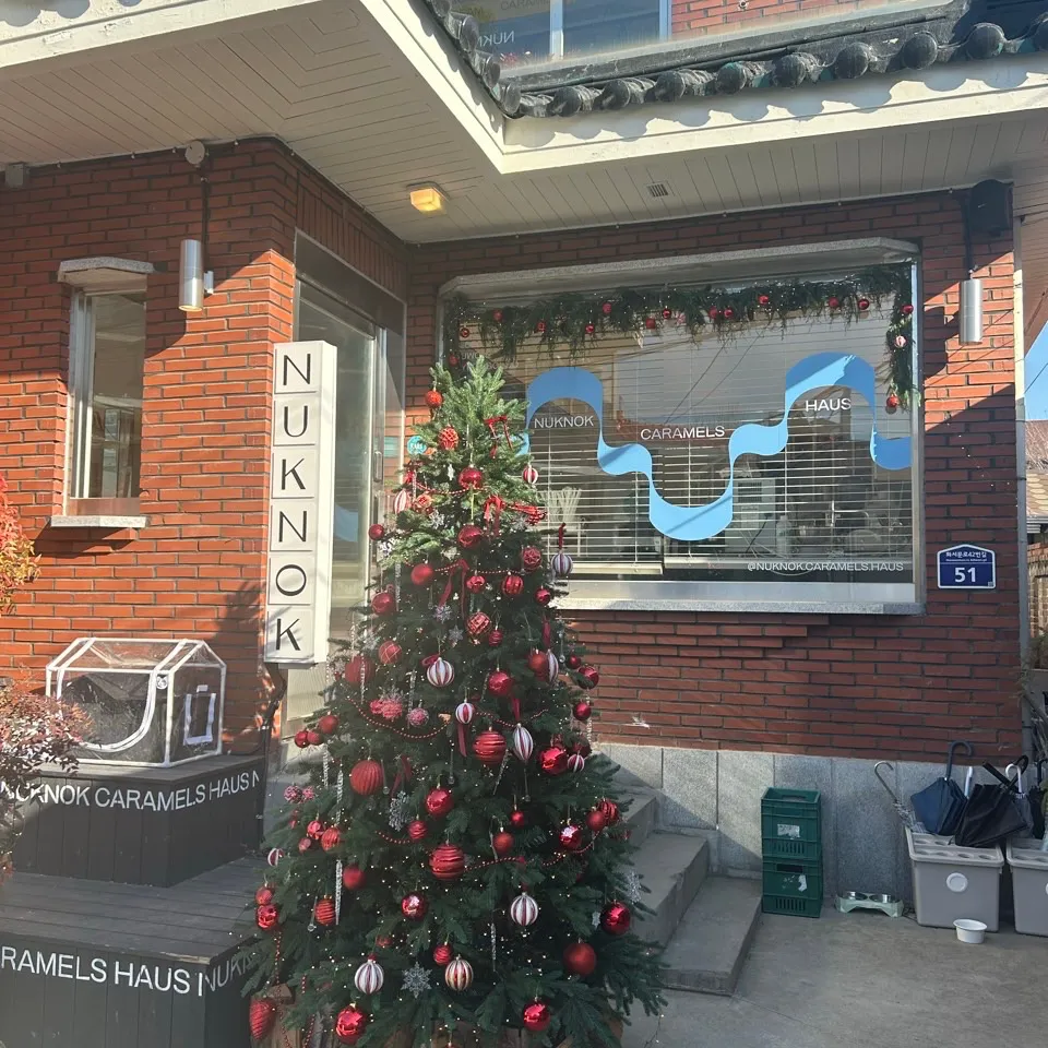 수원 화성 데이트 필수 코스! 분위기 좋은 디저트 맛집 NUKNOK