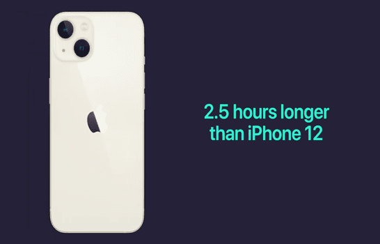 iPhone-13의-배터리-사용-시간이-아이폰-12에-비해-2.5시간-증가했음을-나타낸-모습