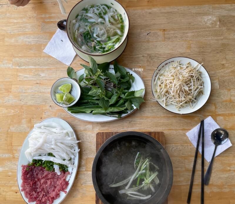 베트남 나트랑 쌀국수 맛집 포한푹 에서 먹은 음식