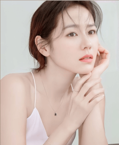  손예진 외모에 연기력 남자까지 갖춘 미인