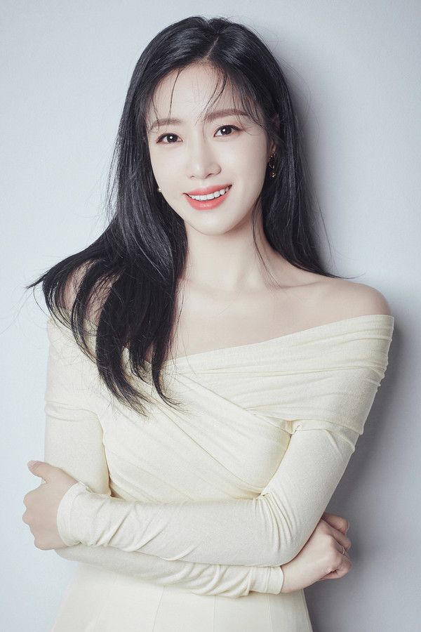  함은정 프로필 - 배우 - 드라마 - 영화 - 예능 - 광고 - 수상 - 작품