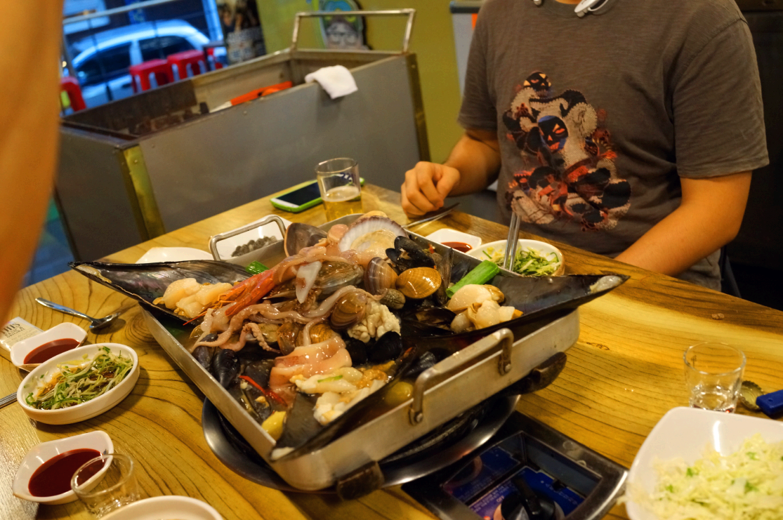 부산 해운대 여행 조개 찜 맛집 다퍼주는집