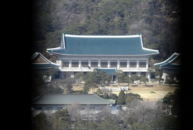  이제 서울대 법대 시대 오나..."윤석열, 서울대 법대 출신 첫 대통령"