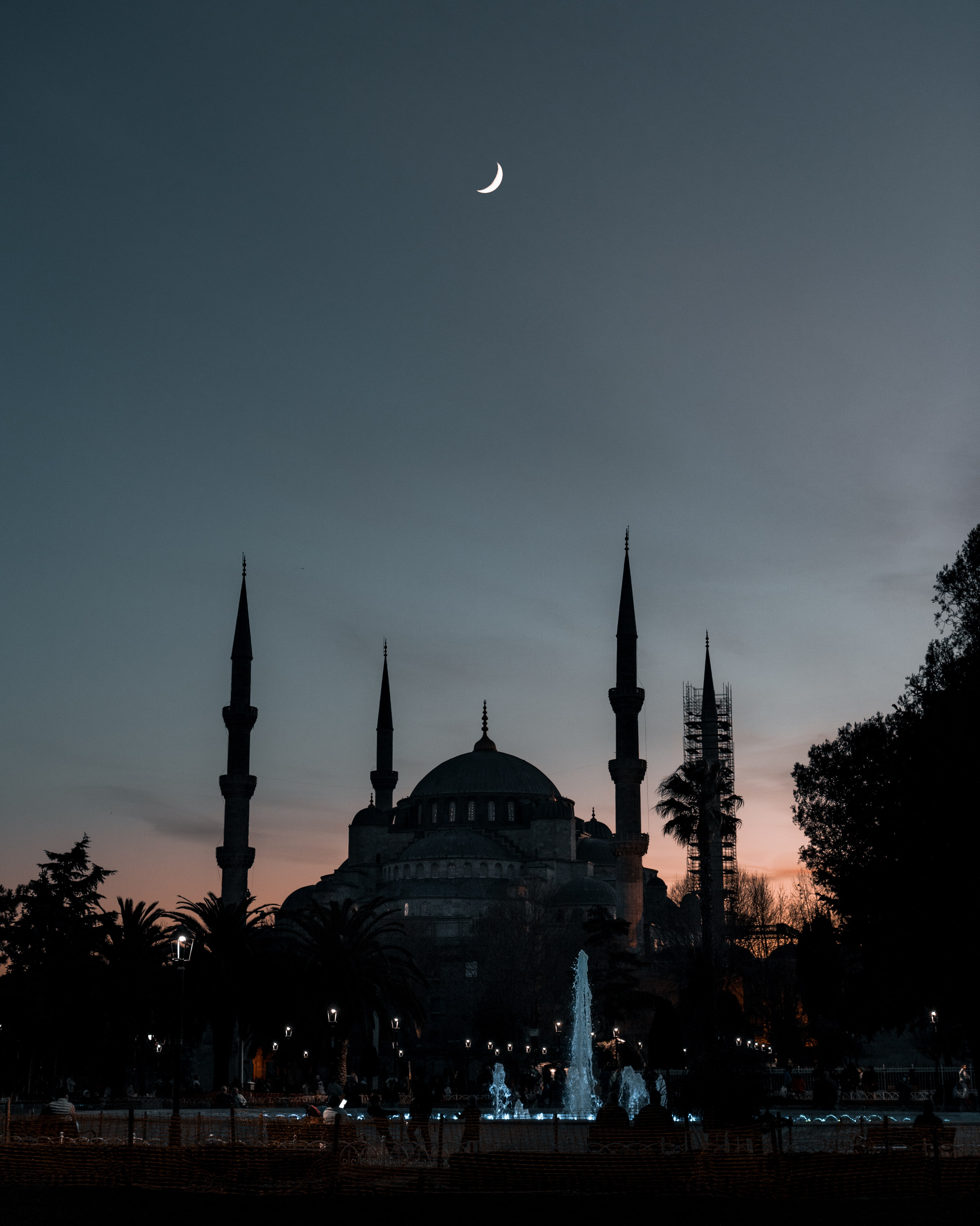 터키 모스크와 초승달