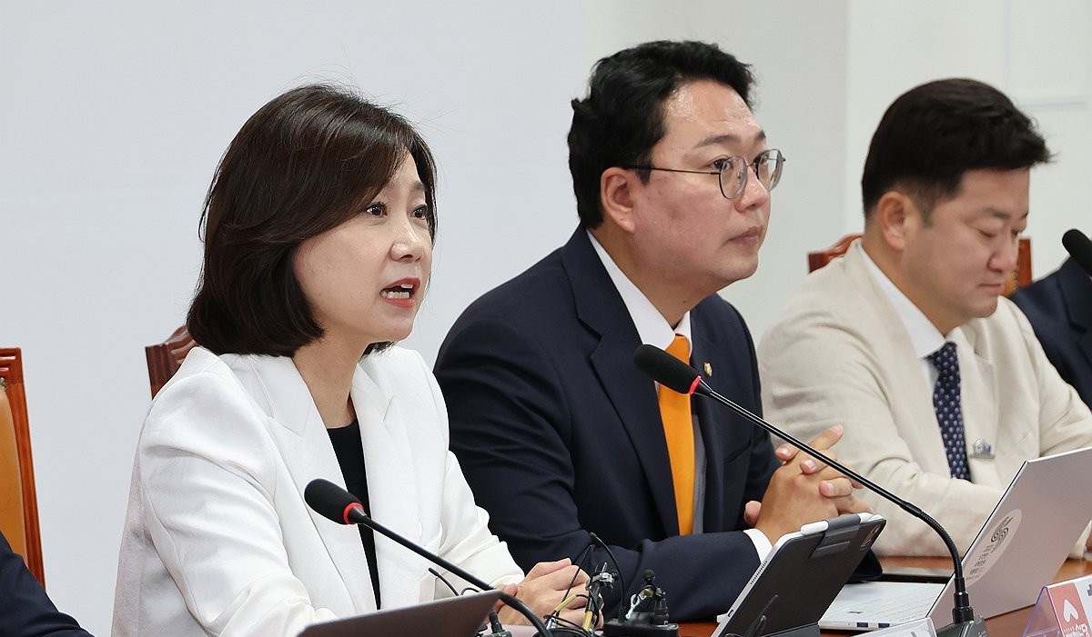 이재명 대표 쌍방울 대북송금 관련 제3자 뇌물죄로 불구속 기소, 4가지 혐의에 대해 재판받게 된 이재명 대표 - 이재명 대표 기소에 대한 정치권의 반응 이재명 대표 쌍방울 대북송금 관련 제3자 뇌물죄로 불구속 기소, 4가지 혐의에 대해 재판받게 된 이재명 대표 - 이재명 대표 기소에 대한 정치권의 반응