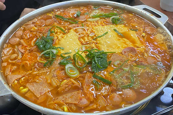 부대찌개와