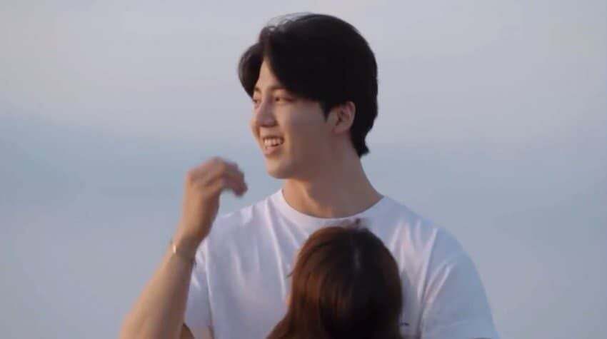  [환승연애2] 나연이랑 허그 및 뽀뽀 전에 희두 표정.jpg