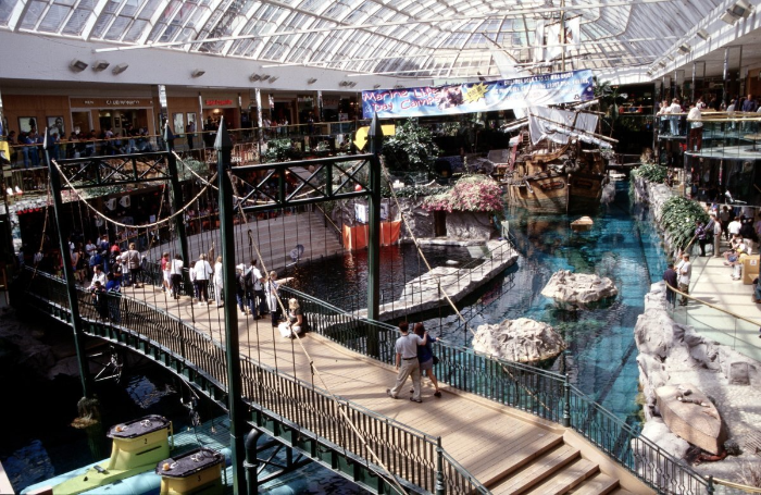 웨스트 에드먼턴 몰 West Edmonton Mall