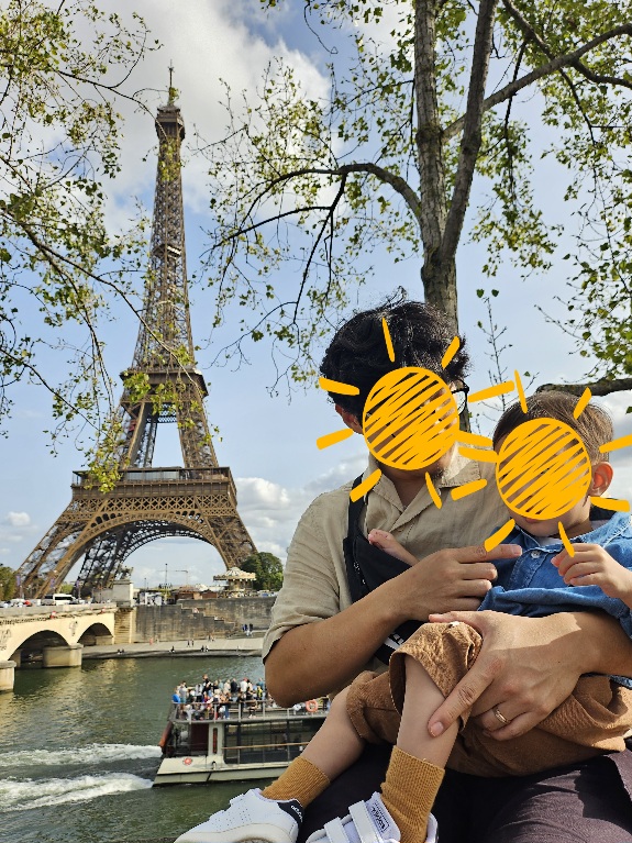 파리 에펠탑에서 찍은 사진