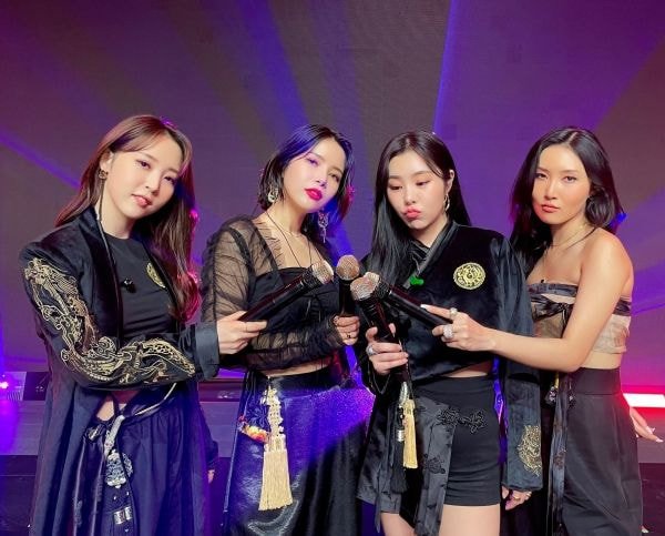 [공식] RBW 측 “솔라·문별·화사 재계약…휘인과 최종 논의중”