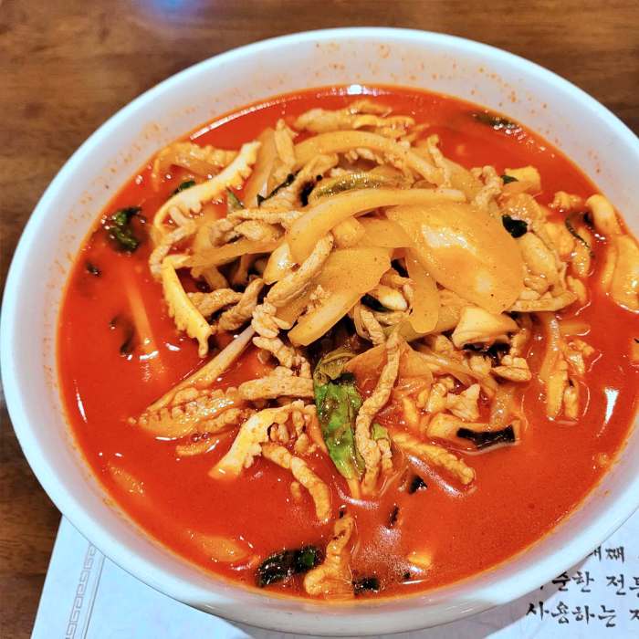  생방송투데이 인천 소래포구 돈마호크 짬뽕 가게 3월 28일 맛의 승부사 차돌짬뽕 불닭발 쟁반짜장 가격 위치 어디