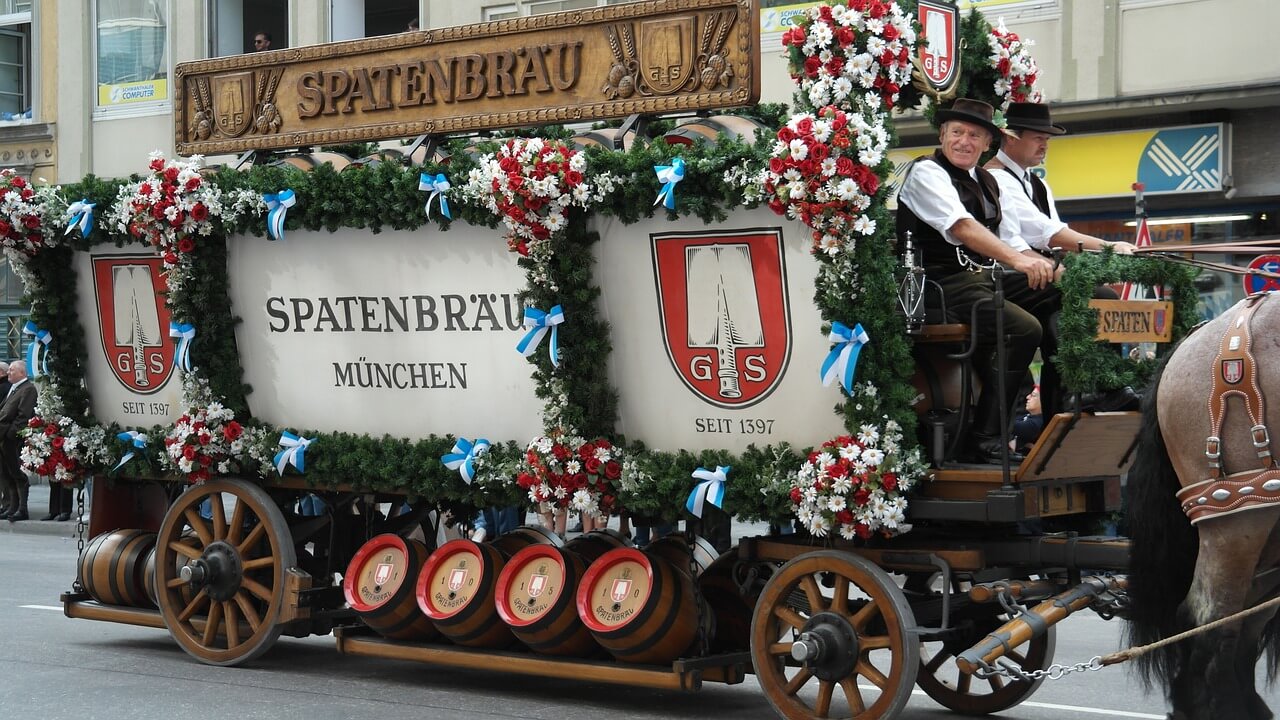 beer-car-oktoberfest