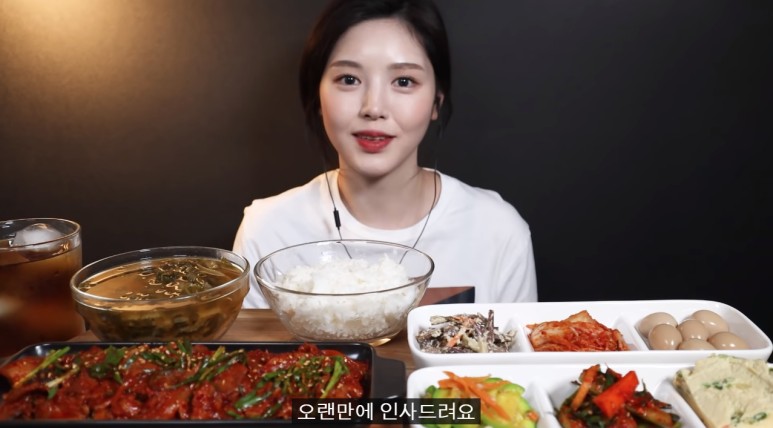  문복희 먹방 유튜버 문복희 먹뱉 뒷광고 3개월 자숙하고 오랜만에 인사드려요 100일이면 곰이되는가?