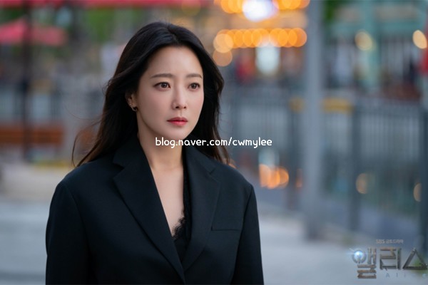 드라마 내일의 줄거리 배우 로운키 인스타 김희선 집의 위치 남편 박주영 나이 직업학력 프로필 혼혈 54