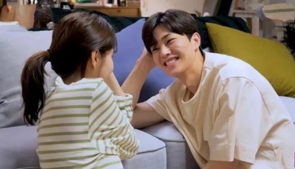 60대 과부인 슈퍼 아줌마가 아내를 잃은 내게 20만원을 건네며 다가오기 시작하는데…"내가 누군지 정말 모르겠니..?"