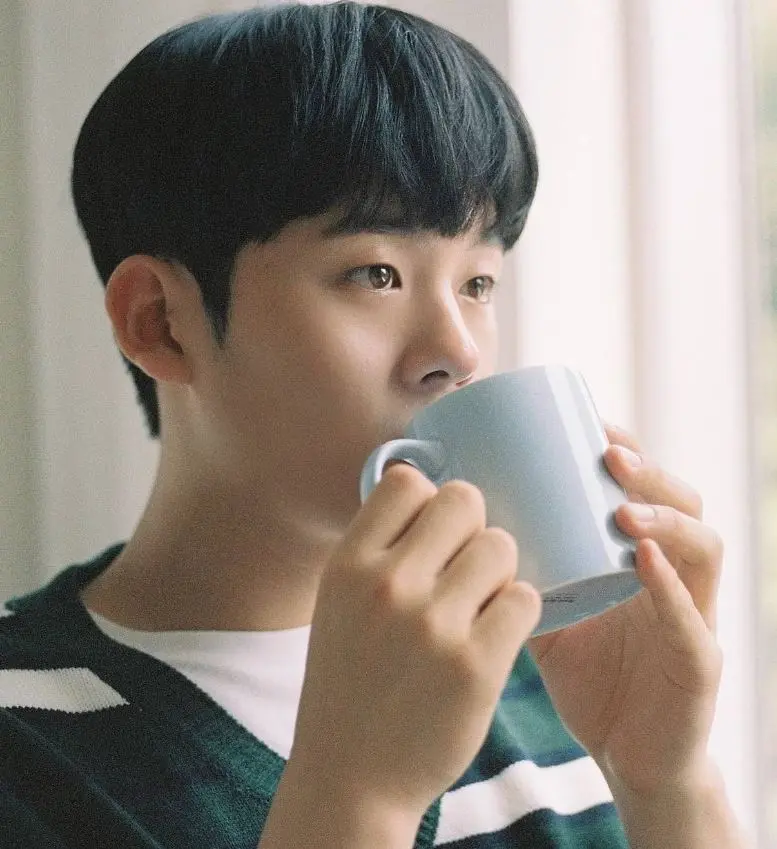  무빙 김봉석 이정하 인스타, mbti, 체중, 작품, 봉석이 역할 알아보기