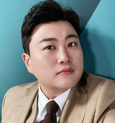  트로트가수 김호중 영화수입 공개 화제