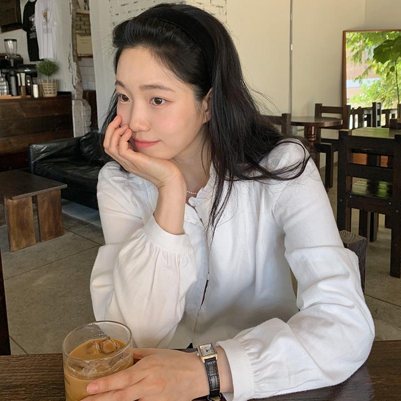 피치기모 프릴블라우스