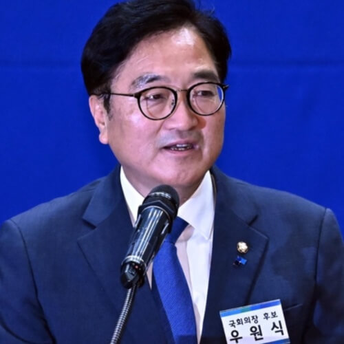 우원식 앞모습