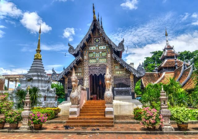 태국 치앙마이의 절 건축물 사진