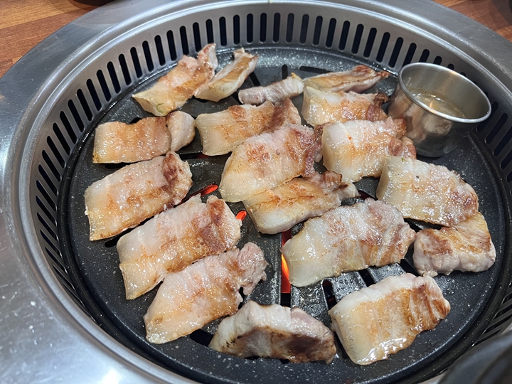 솔가대형 흑돼지 오겹살
