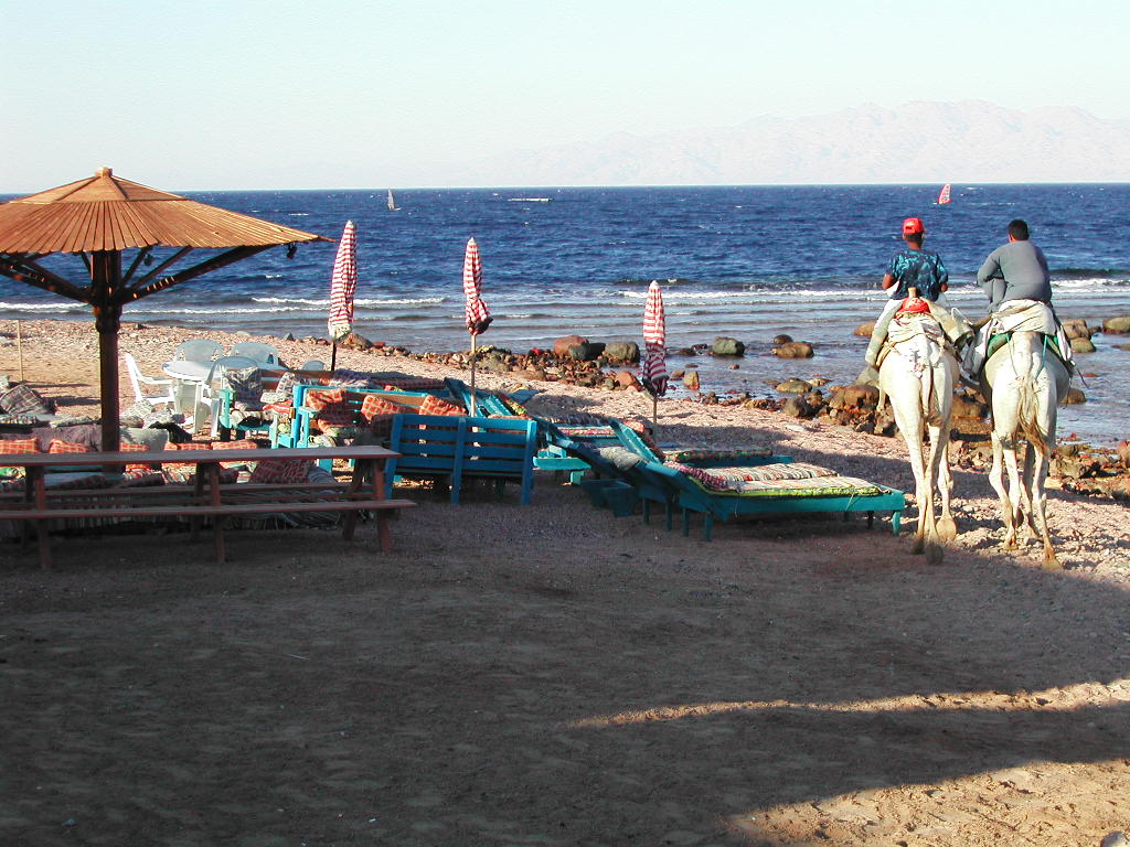 이집트-다합의-바닷가풍경