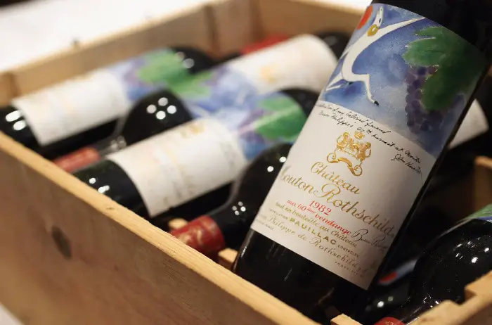 샤또 무통 로스쉴드 Chateau Mouton Rothschild (source: www.decanter.com/)