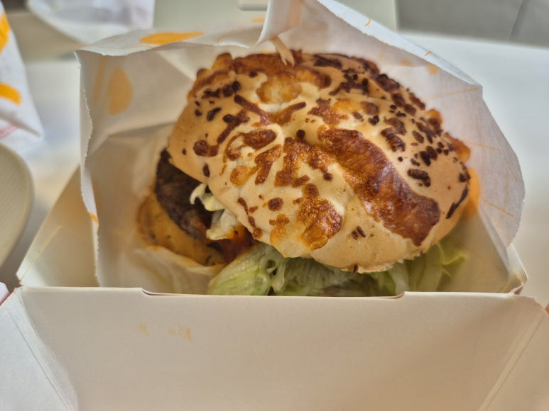 모짜렐라버거 토마토바질