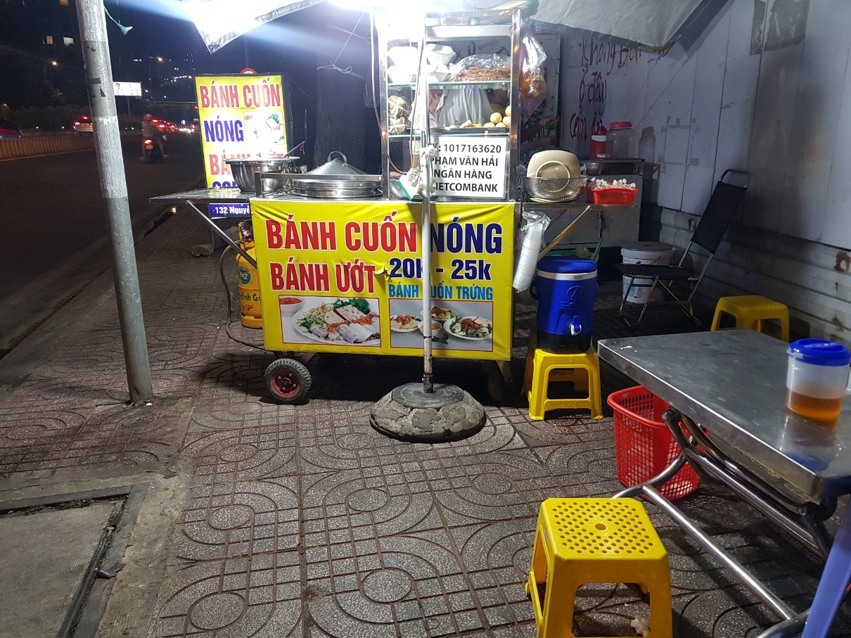 호치민 빈탄군 길거리 로컬 맛집 BANH CUON(반 꾸온) 노점