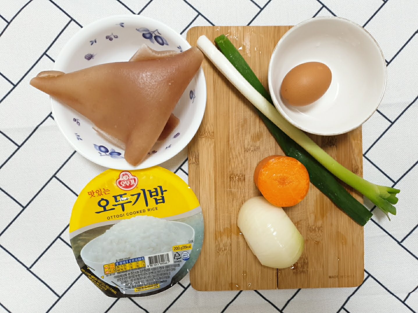 돼지껍데기 계란 야채죽 만드는법 간단한 요리 돼지껍데기 계란 야채죽 만드는법 간단한 요리